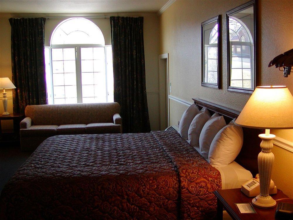 Carriage House Inn Branson Eksteriør billede